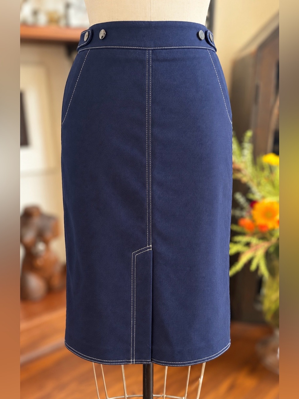 Ann Taylor Factory Utility Pencil Skirt Button Tab Navy White Stitching size 4